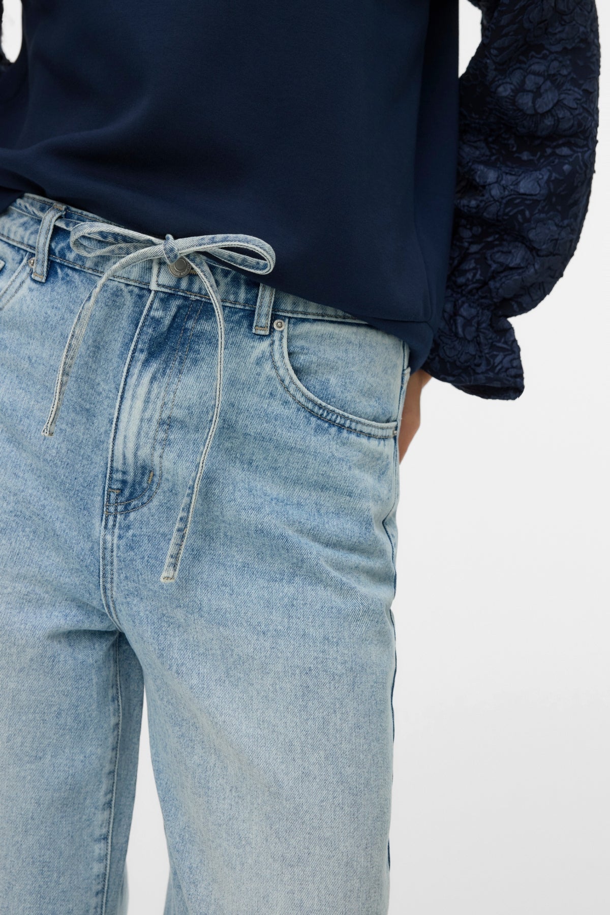 Wien Wide Belt Jeans - Light Blue Denim